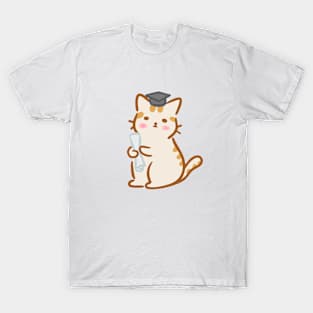 cute orange cat wearing a graduation cap T-Shirt